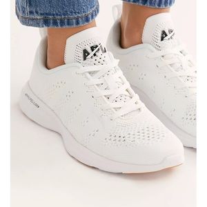 APL Techloom Pro Trainer white